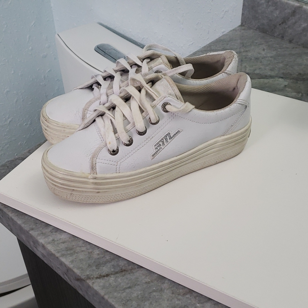 Steve madden sneakers